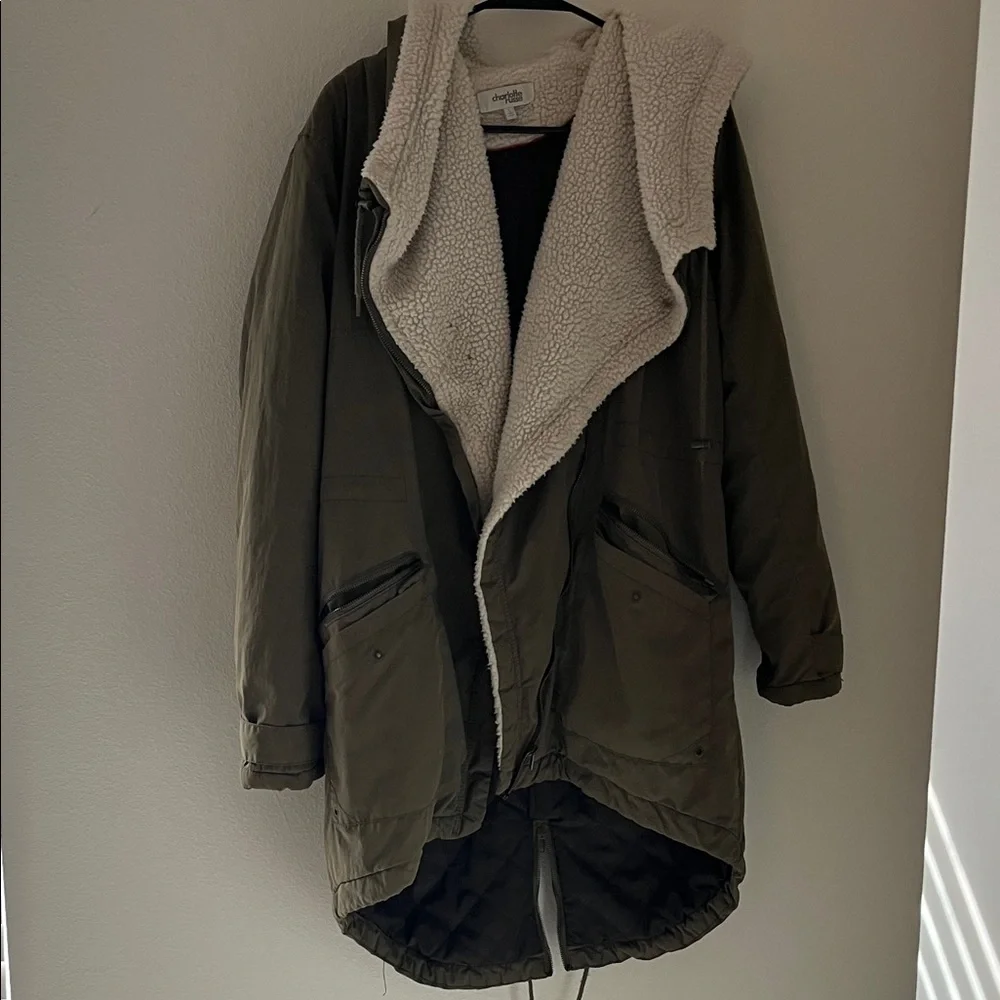 Charlotte Russe Cream Sherpa-Lined Jacket with Red Trim - Picture 1 of 10